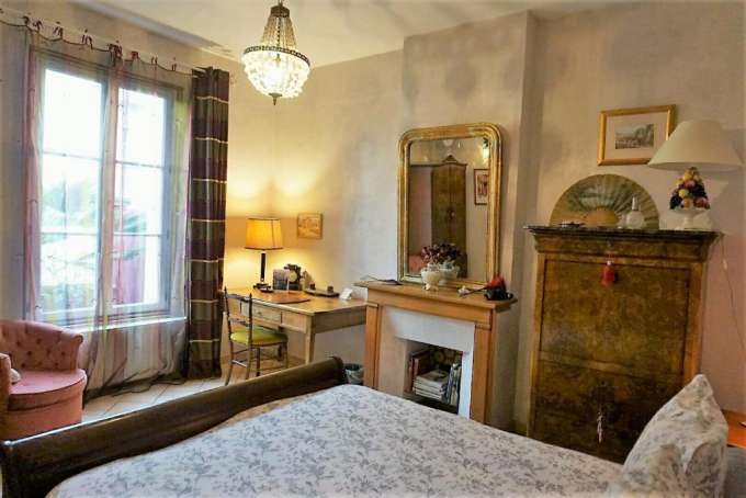 b&b economico parigi La Maison Rouge