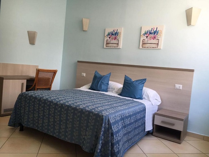 B&B economico a Sperlonga sul mare Corso San Leone 39, 04029 Sperlonga