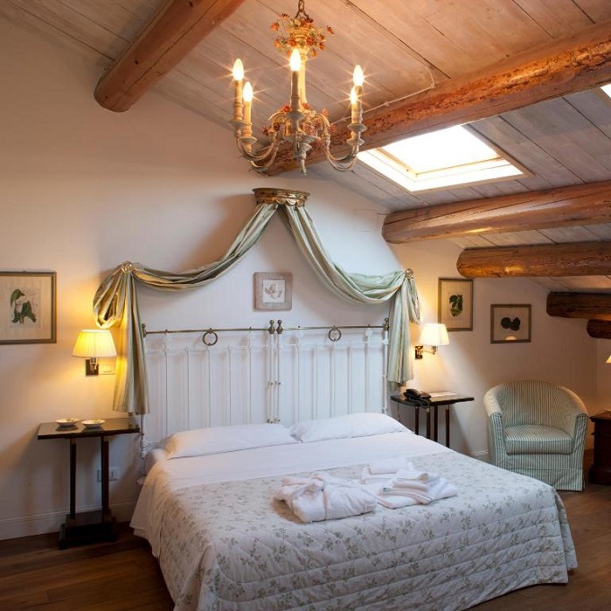 B&B economico a Ravenna centro Piazza F. Baracca, 26 (Piazzetta Gandhi), 48121 Ravenna