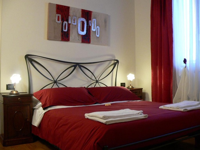 B&B economico a Bergamo vicino all'aeroporto Via Boccaleone 1, 24125 Bergamo