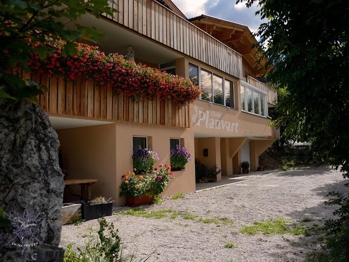 B&B economico con balcone e parcheggio gratuito a Badia vicino Cortina d'Ampezzo Strada San Linert 150, 39036 Badia