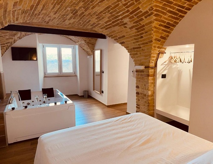 B&B con camere familiari e balcone a Chieti Via Mazzetti 35, 66100 Chieti