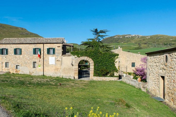 B&B economico con parcheggio privato ad Enna C.da Carrangiaro S.S. 117 bis km 24 Feudo Rosso di Cerami, 94100 Enna