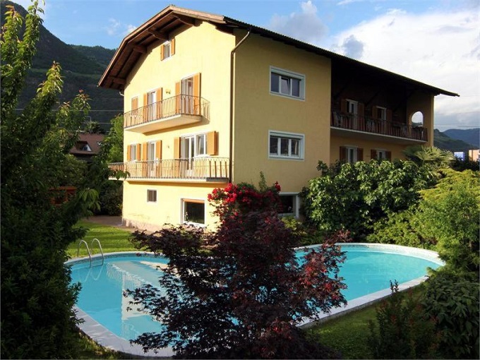 B&B con piscina a Bolzano Leopoldo Straße 2A, 39100 Bolzano