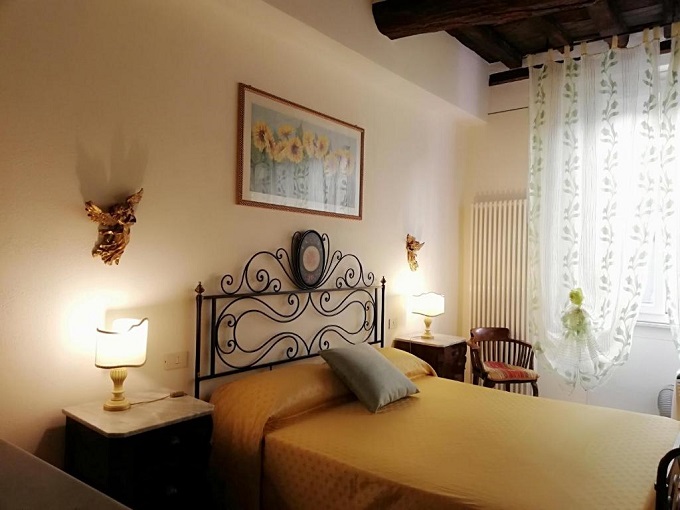 B&B economico con colazione inclusa a Siena Via Stalloreggi 51, 53100 Siena centro