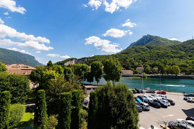 B&B con terrazza a Lecco Via S.Francesco d'Assisi 11, 23900 Lecco