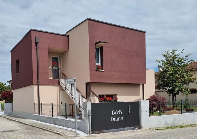 B&B con ingresso indipendente e terrazza a Pordenone 80 Via I Maggio, 33084 Pordenone