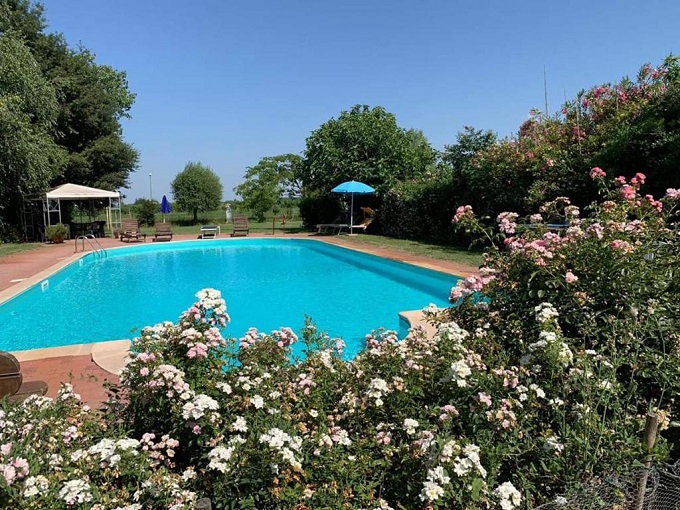 B&B con giardino, piscina e campo da tennis a Pontecchio Polesine, vicino Rovigo Via Marconi 1477, 45030 Pontecchio Polesine