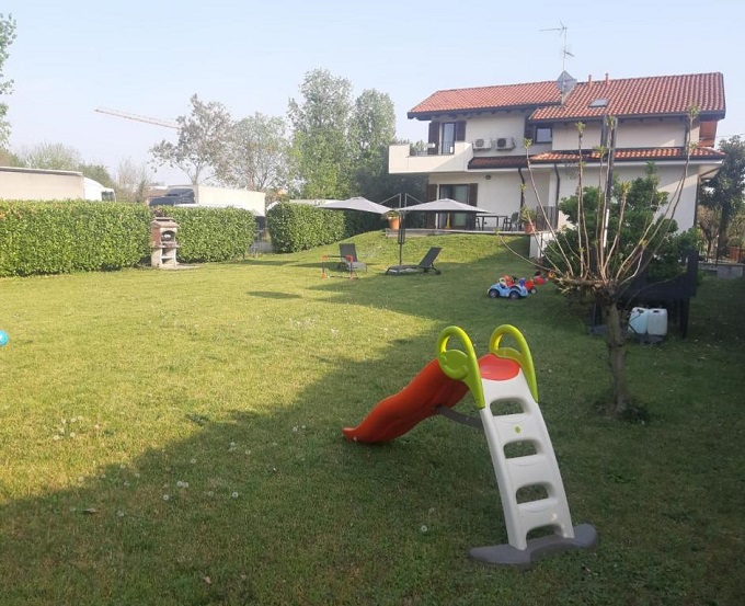 B&B con giardino a Monza 18 Via Sele, 20900 Monza