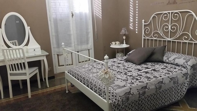 B&B economico vicillo alla spiaggia a Savona 4 Via Nazario Sauro 2, 17100 Savona