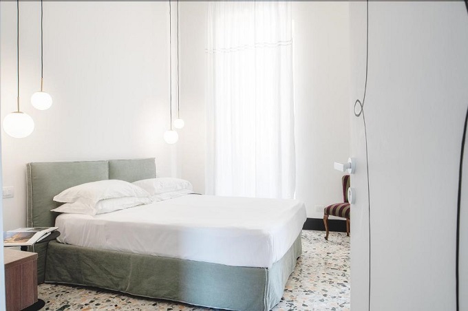 B&B con terrazza vicino alla spiaggia a Siracusa 123 Corso Umberto I 1 piano, 96100 Siracusa