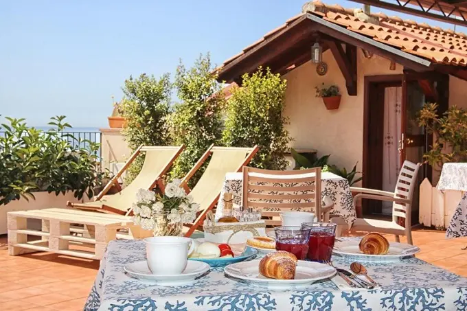 B&B economico con colazione inclusa a Taormina Via Nazionale 70, 98039 Taormina