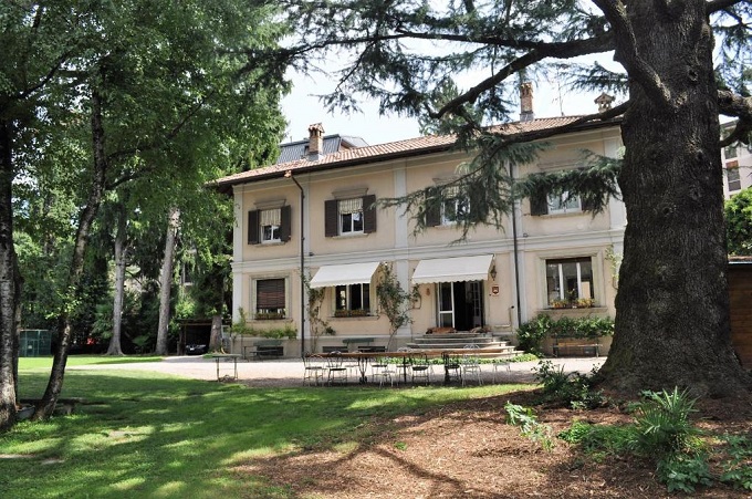 B&B economico con parcheggio privato a Varese Via Monastero Vecchio 12, 21100 Varese