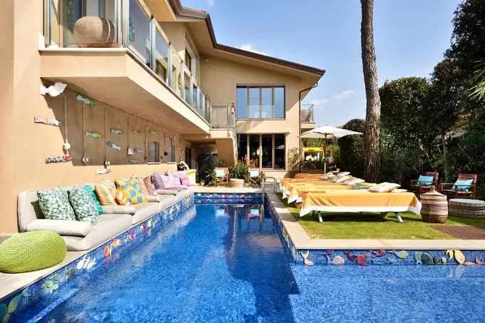 B&B con piscina e giardino a Forte dei Marmi 4 Via Giuseppe Verdi, 55042 Forte dei Marmi